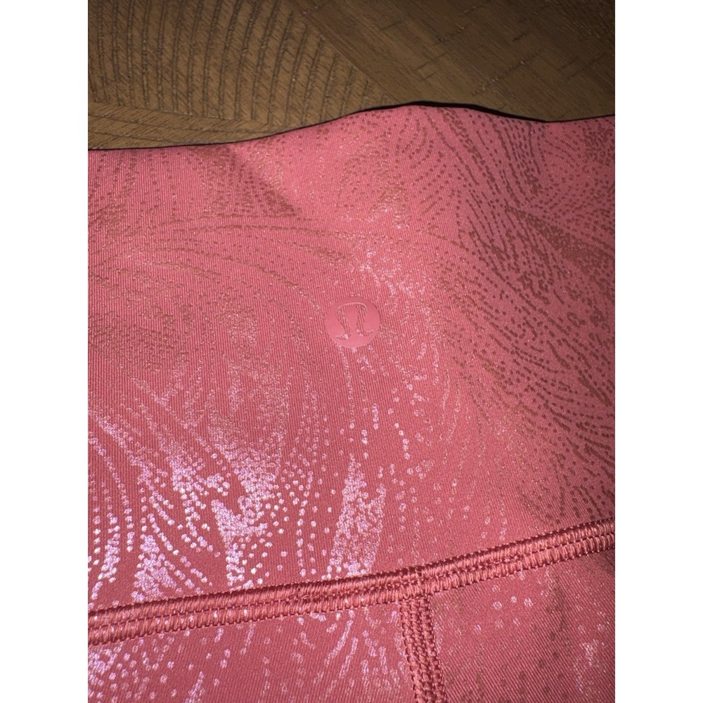 Lululemon Size 4 Pink Patterned Crop Leggings